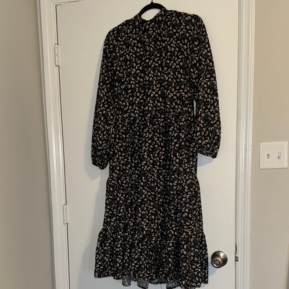 SHEIN Black and White Floral Dress